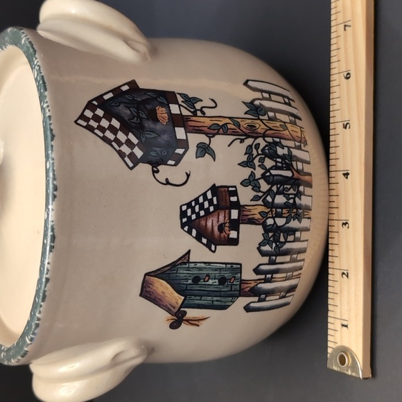 Home & Garden Party 2002 Handmade Stoneware Bean Pot. - Picture 13 of 13